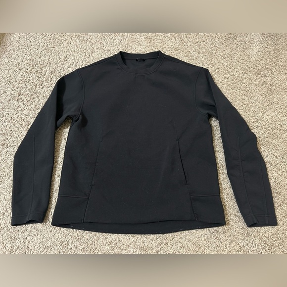 lululemon athletica Sweaters - Lululemon Embrace The Space Crew
Black Crew Sweatshirt Women's Size 6 Pocket Run